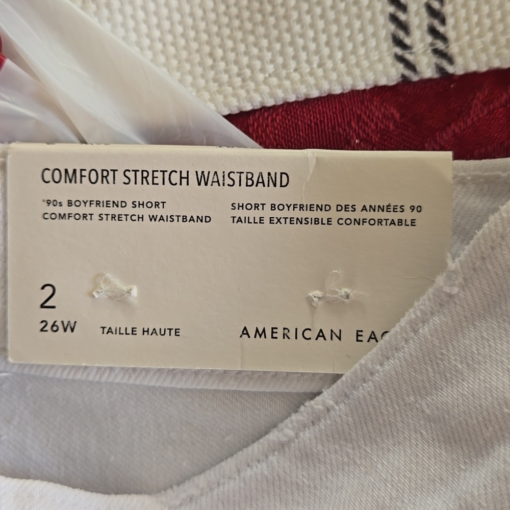 American Eagle White Distressed 90s Boyfriend Denim Shorts NWT - Picture 5 of 8